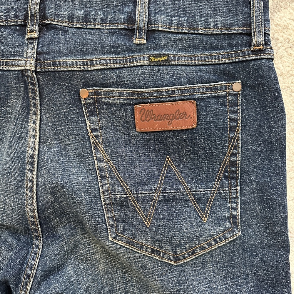 (2) Wrangler Men’s Slim Jeans - size 36x30 - Picture 10 of 11